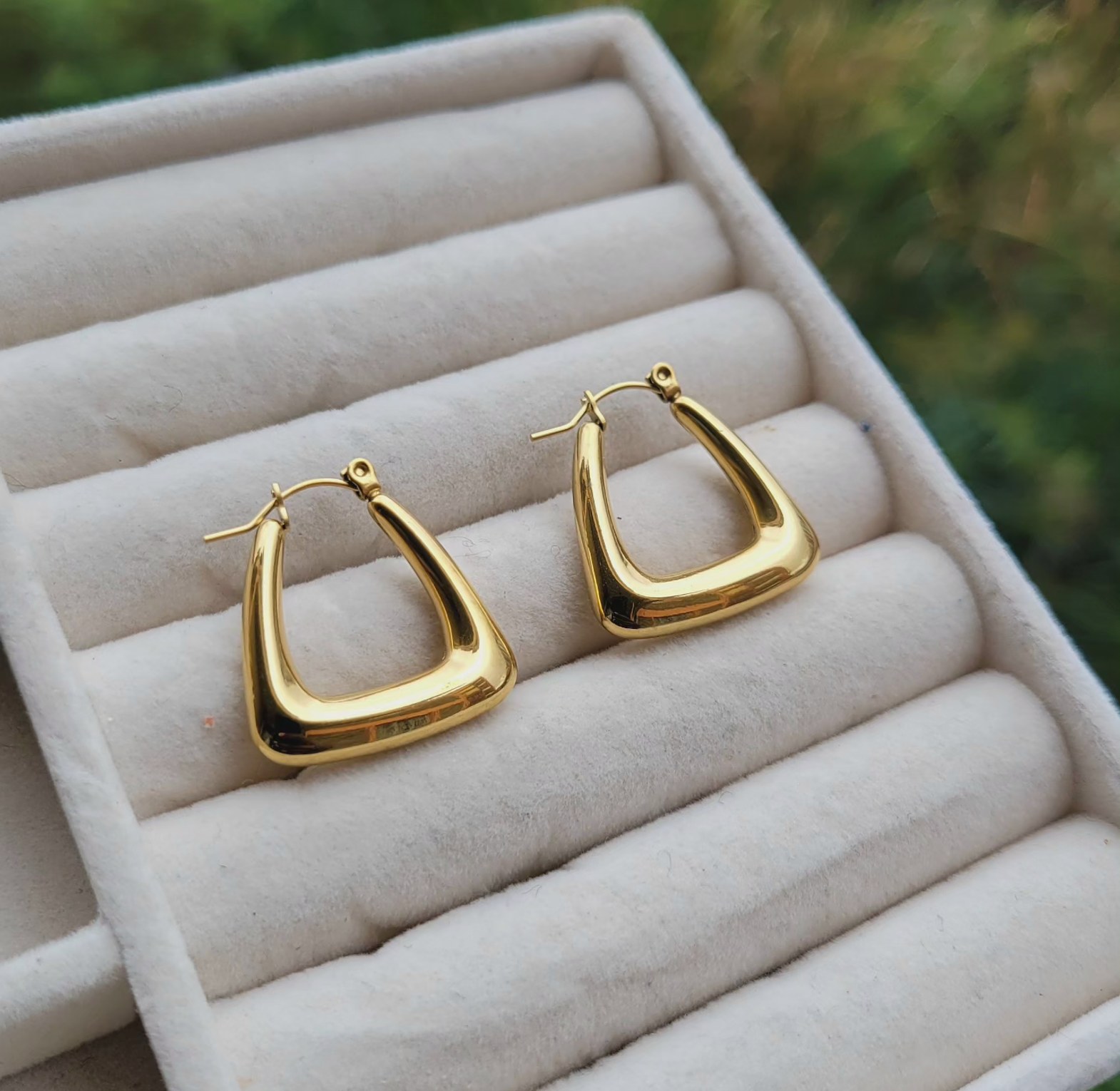 Hoop earrings  image