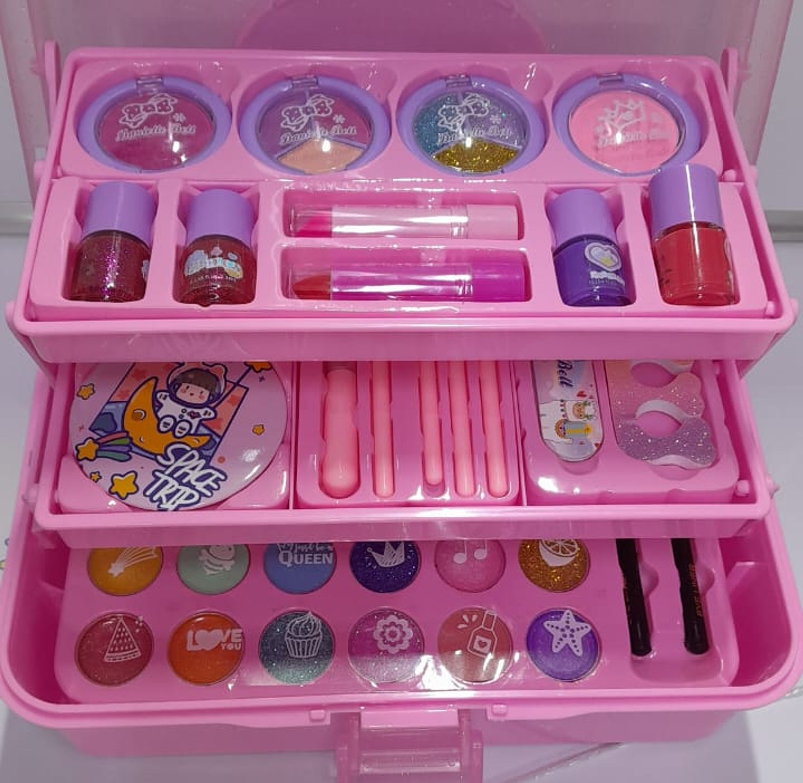 Danielle Bell Kids Makeup Kit - Washable Princess Cosmetic Set with Portable Vanity Case - Pink image