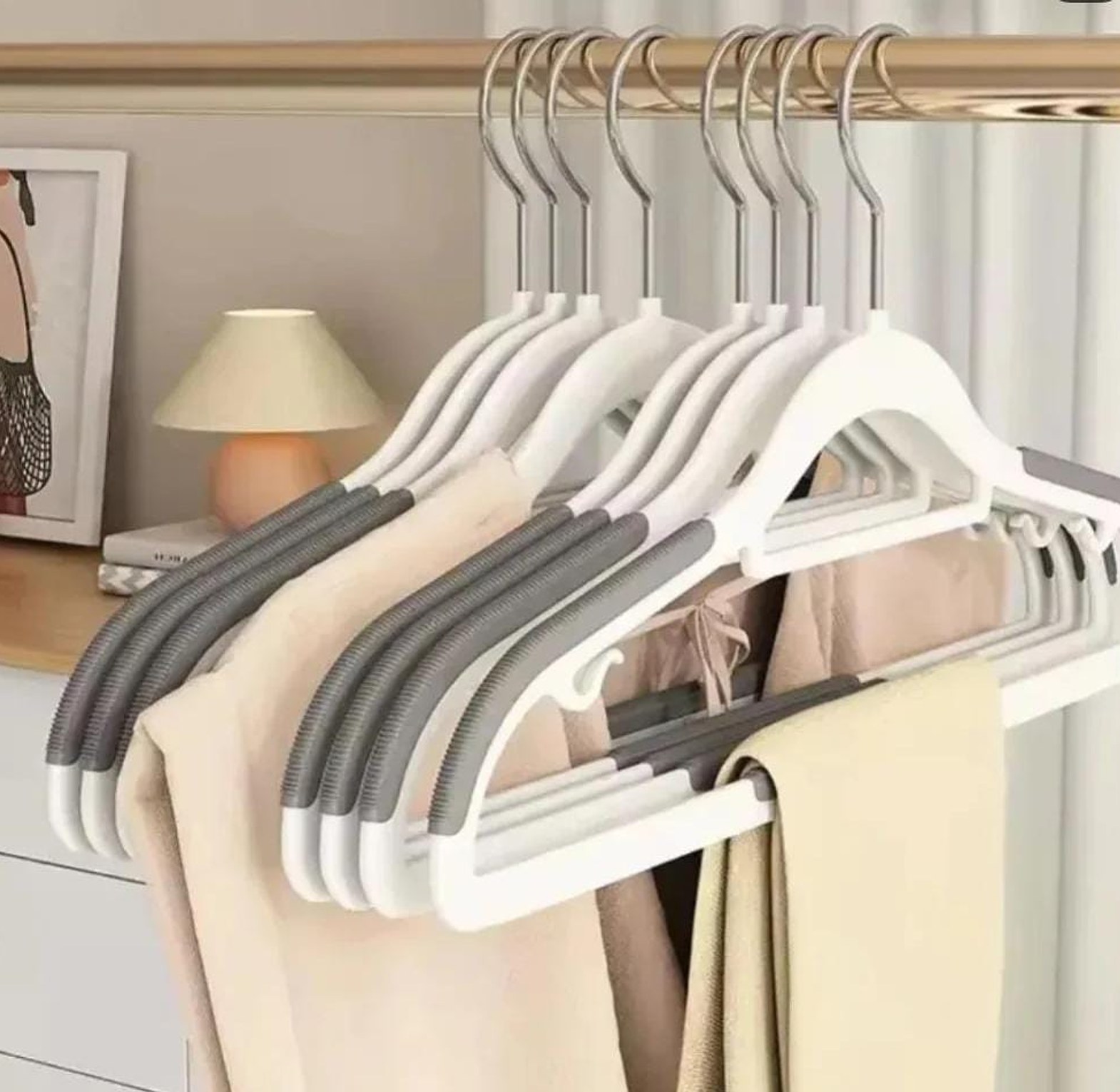 10 pcs household hangers  image