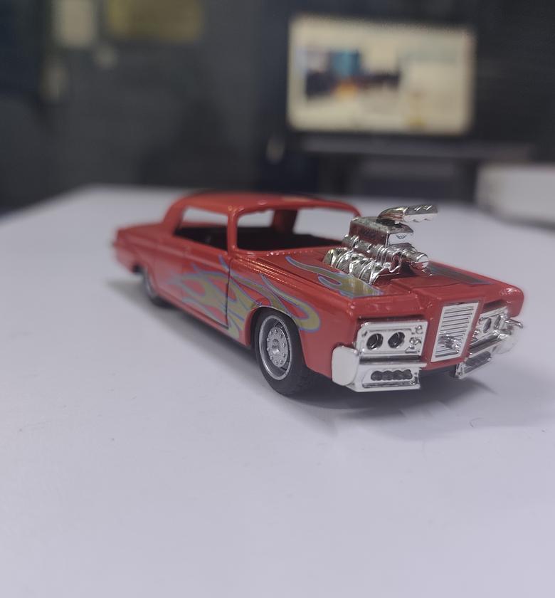 Classic Die-cast Muscle Car Model Toy with Opening Doors and Exposed Engine - High-Quality Metal Collectible Vehicle image