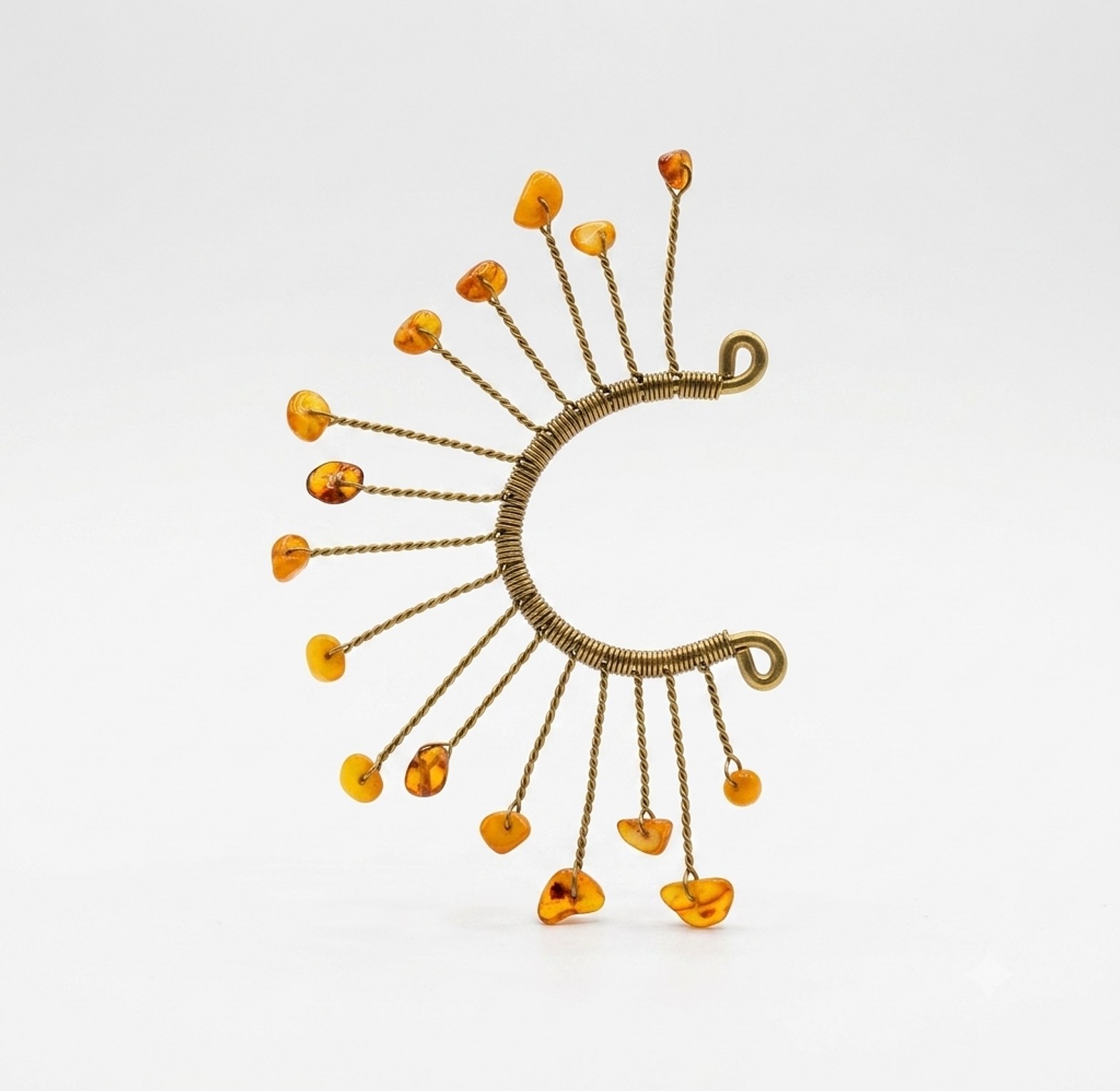 Pambo Ear Cuff image