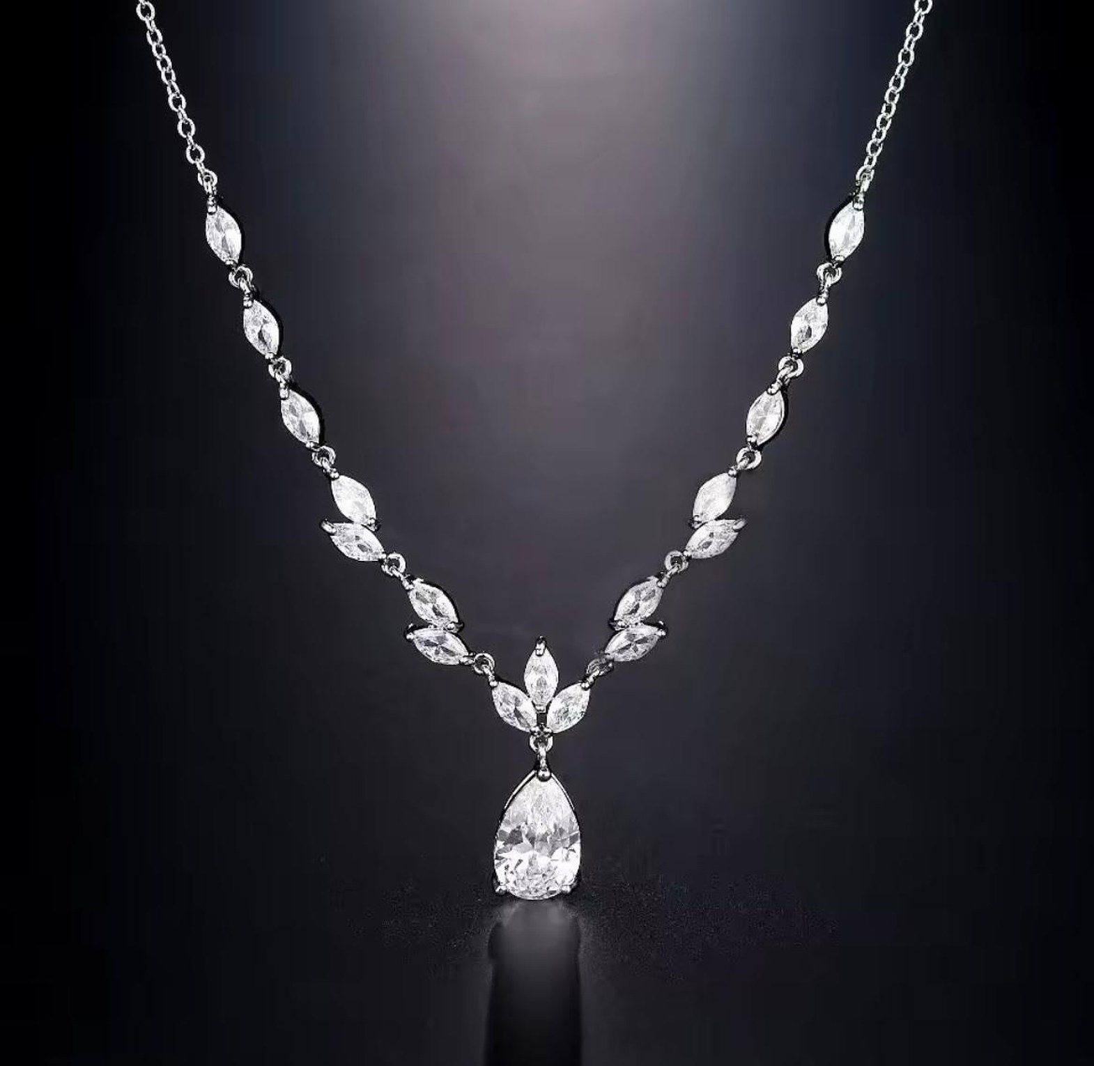 Regal Dewdrop Bridal Set image
