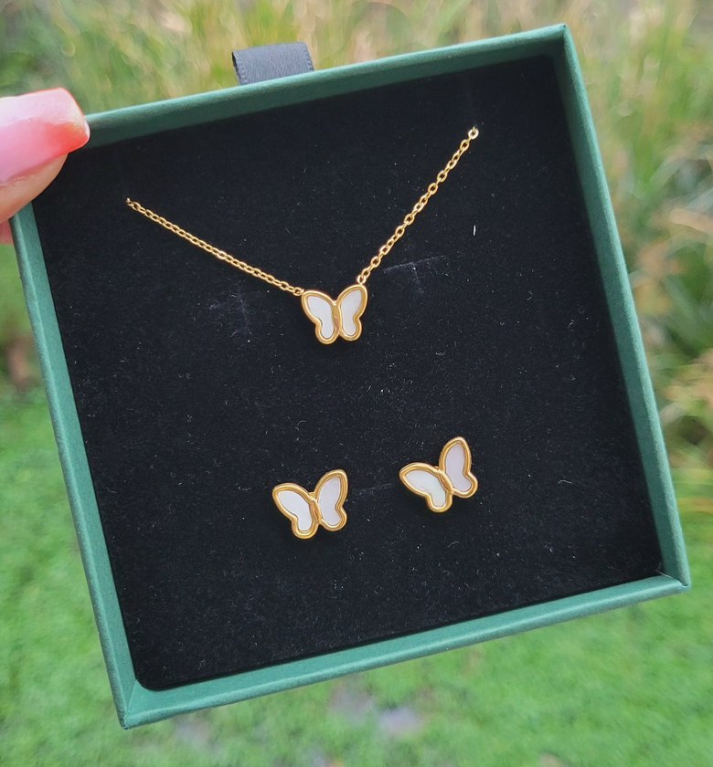 White butterfly set image