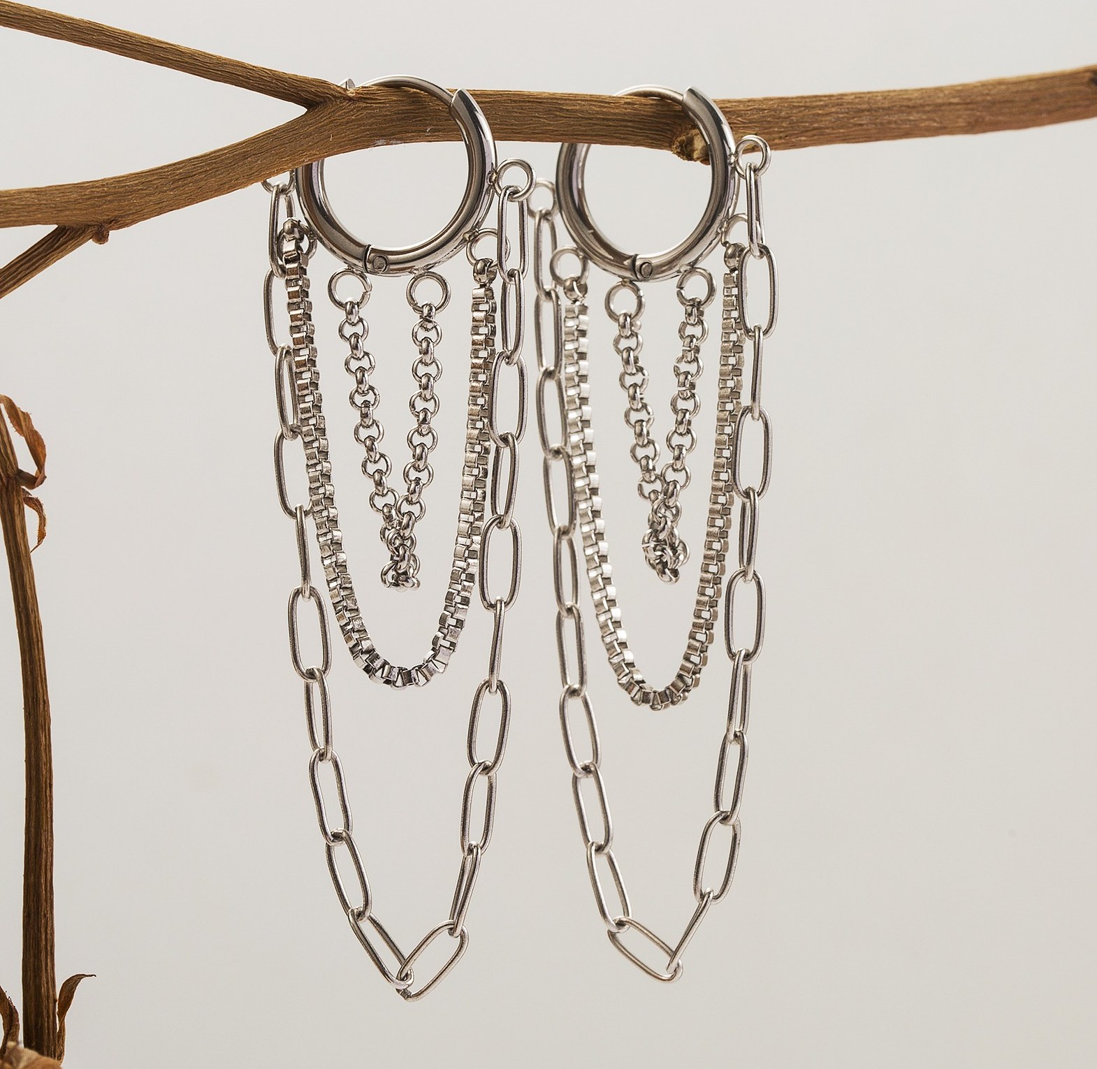 Dripping chains Earrings Silver image