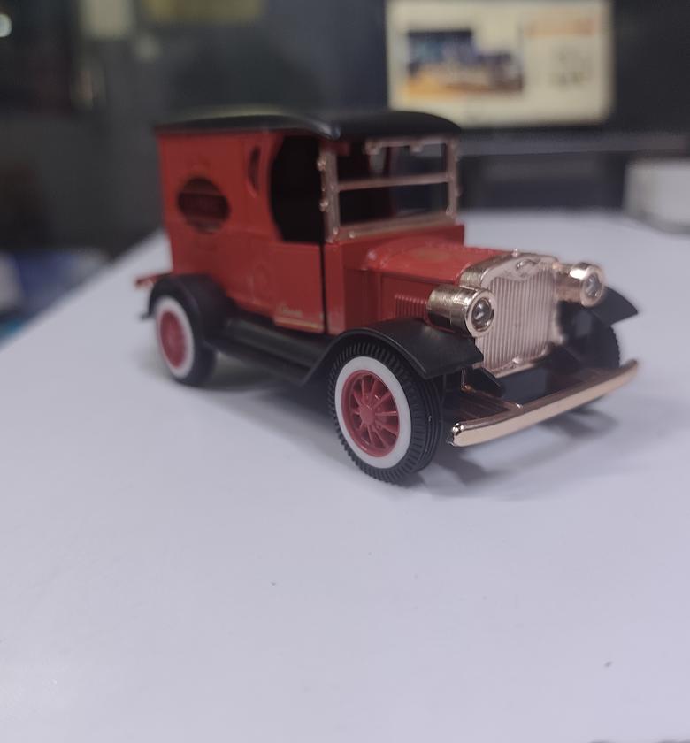 Vintage Die-cast Metal Model Car Classic Delivery Van | Premium Alloy Toy Vehicle | Home & Office Decor image