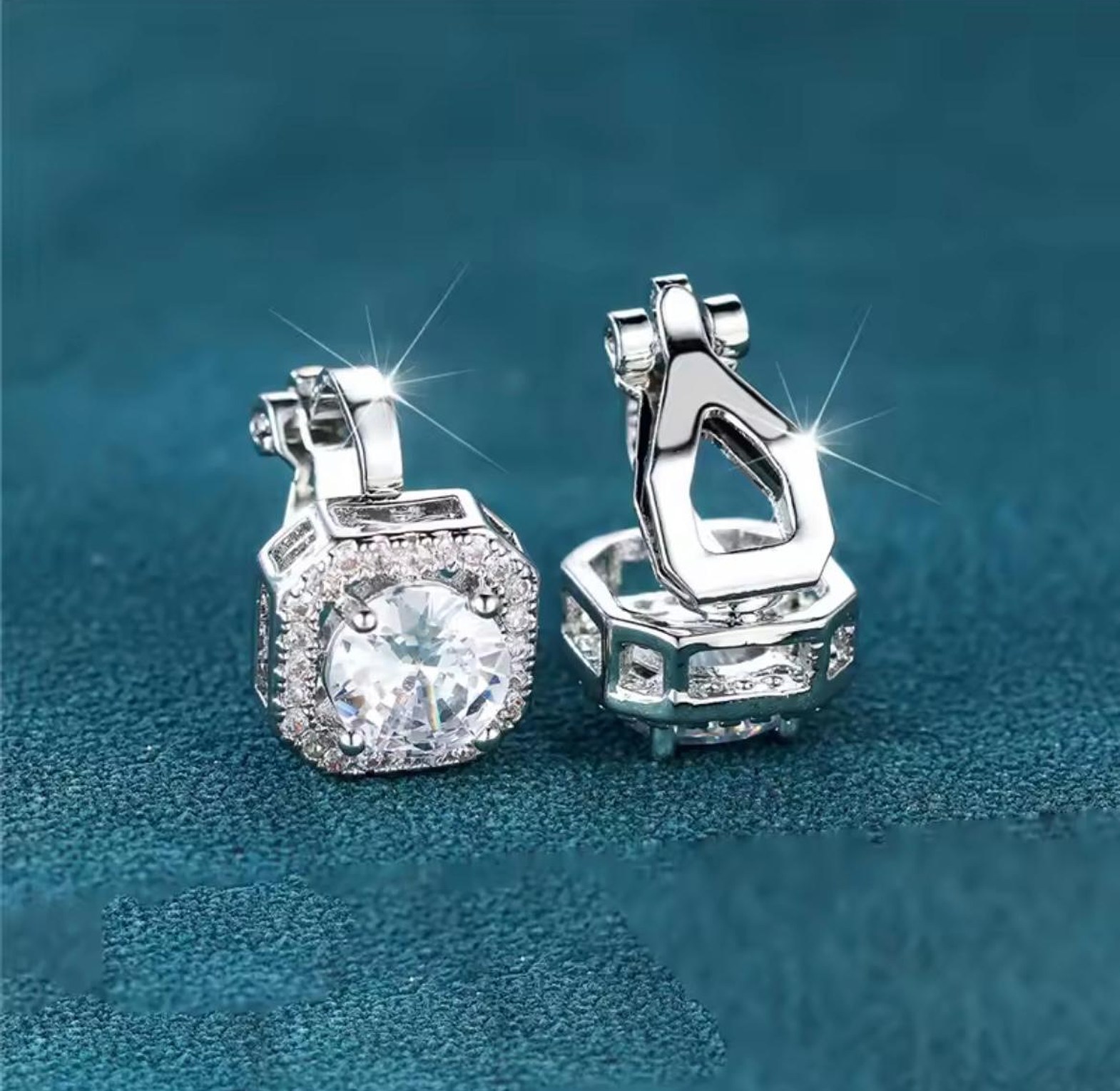 Solitaire Radiance Comfort Clips image