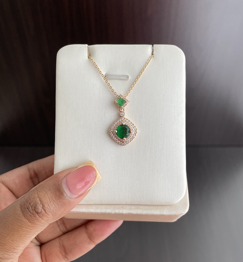Varda Necklace - Green image