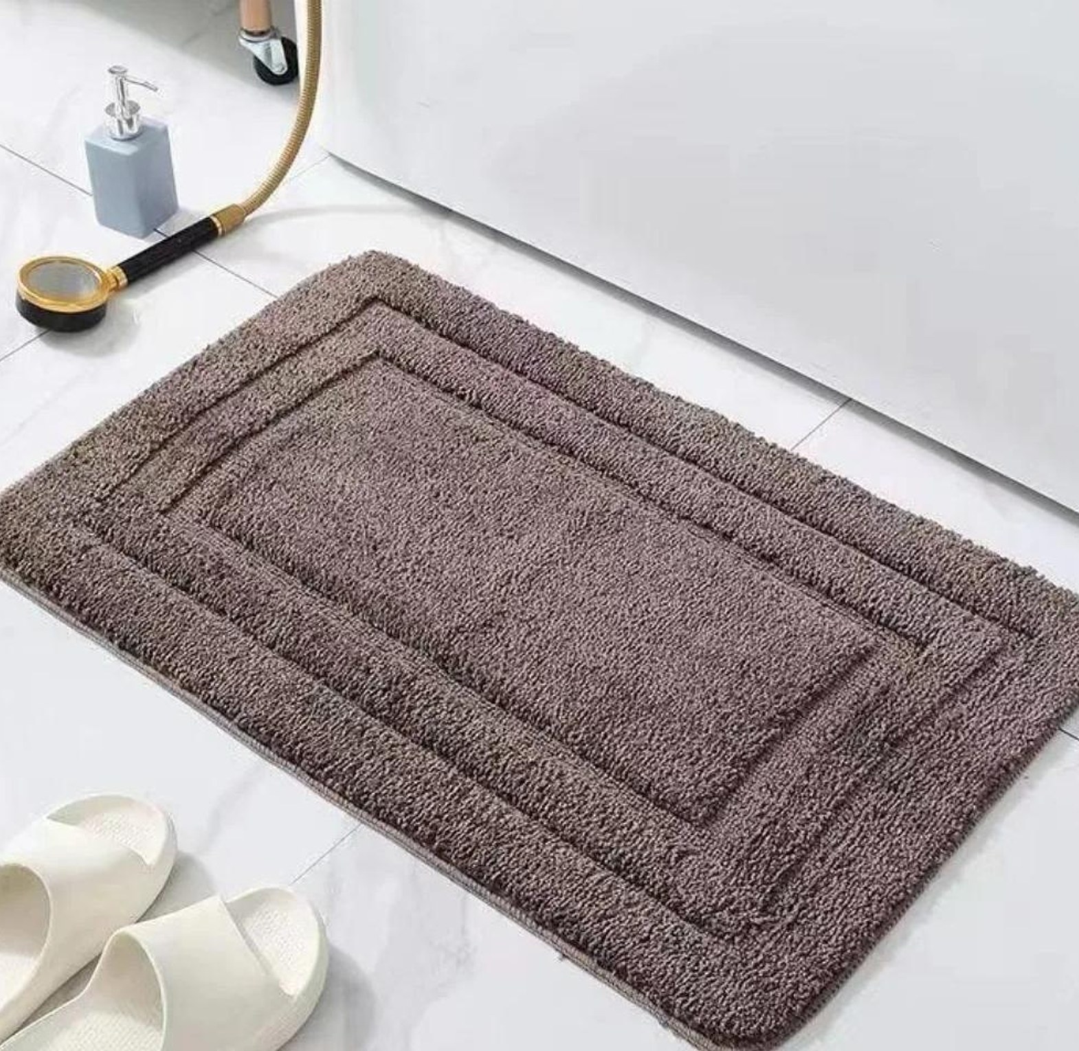 Absorbent bathroom/ doormat image