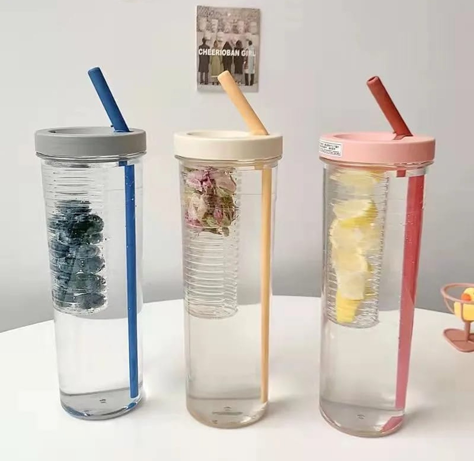 Portable 700ml Fruit Infuser Water Bottle with Foldable Straw and Built-in Filter image