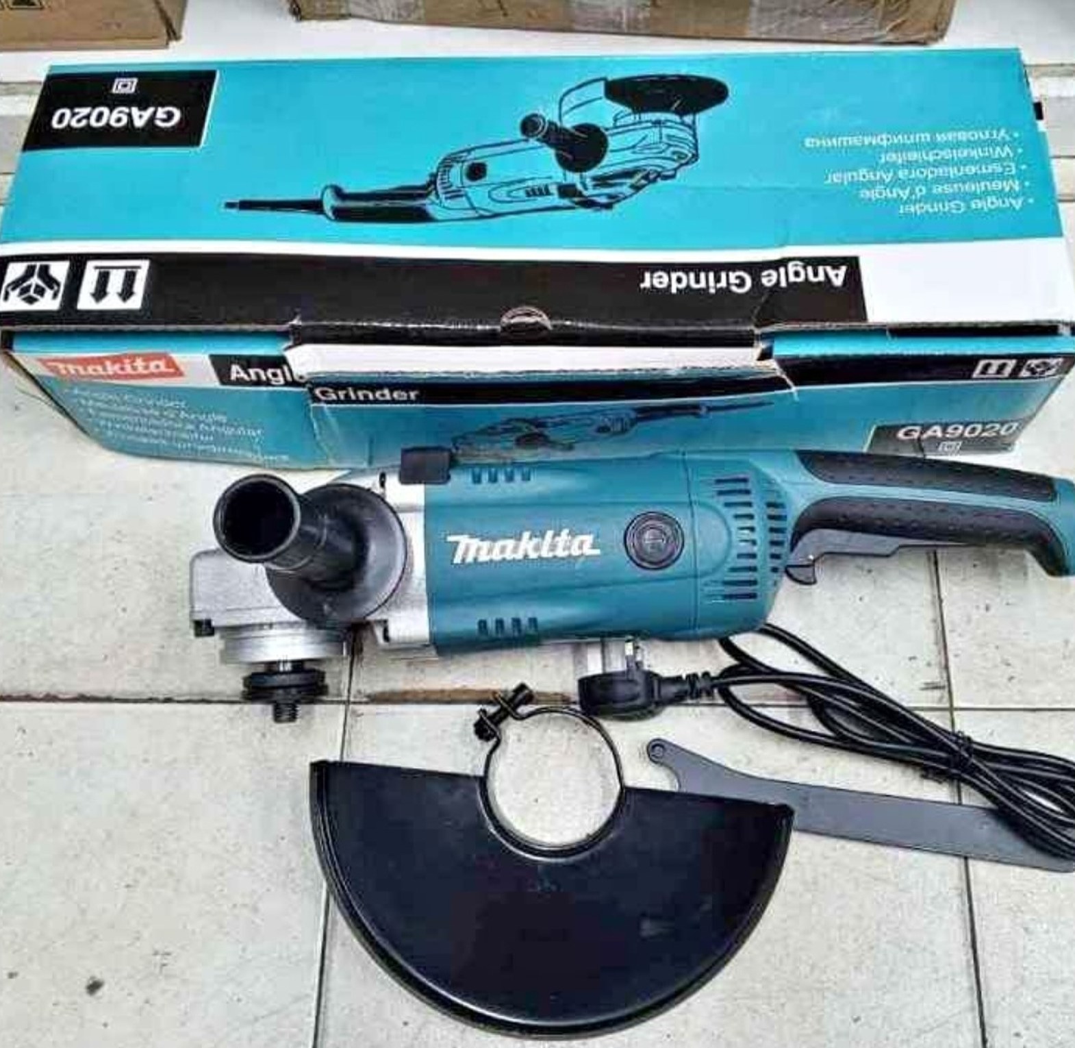 Makita grinder 9" image