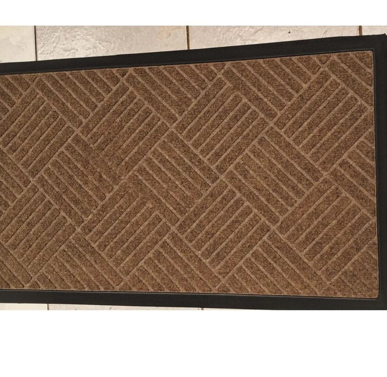 Non-slip, wear resistant rubber doormat image