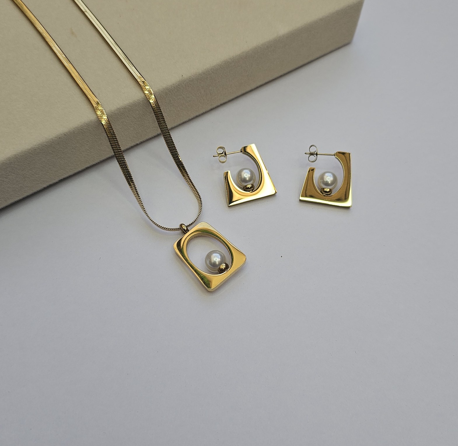 Ineza pearl image