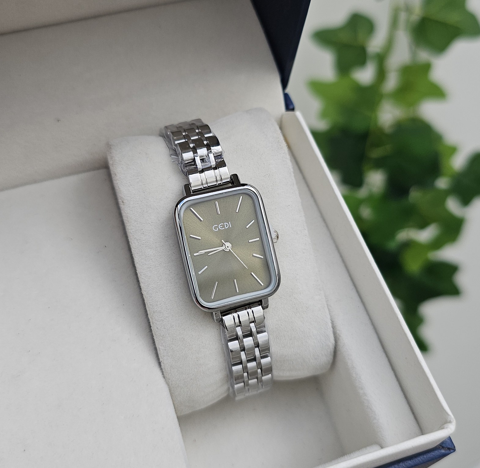 Ieke  Alvaria  watch  image