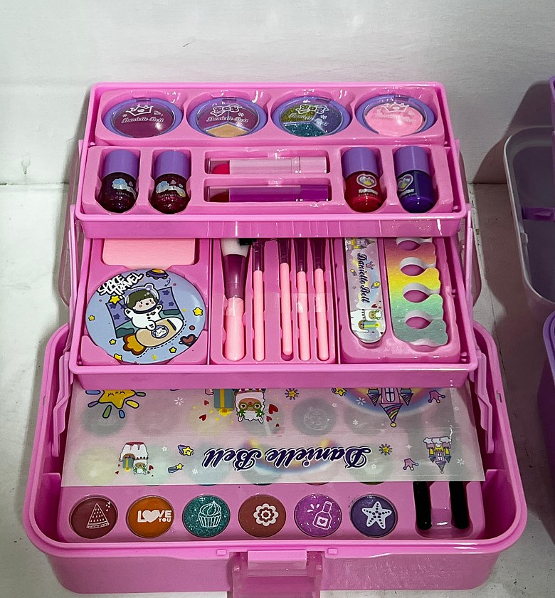 Kids Makeup Kit -  Gift Set for Girls - Fun & Educational image