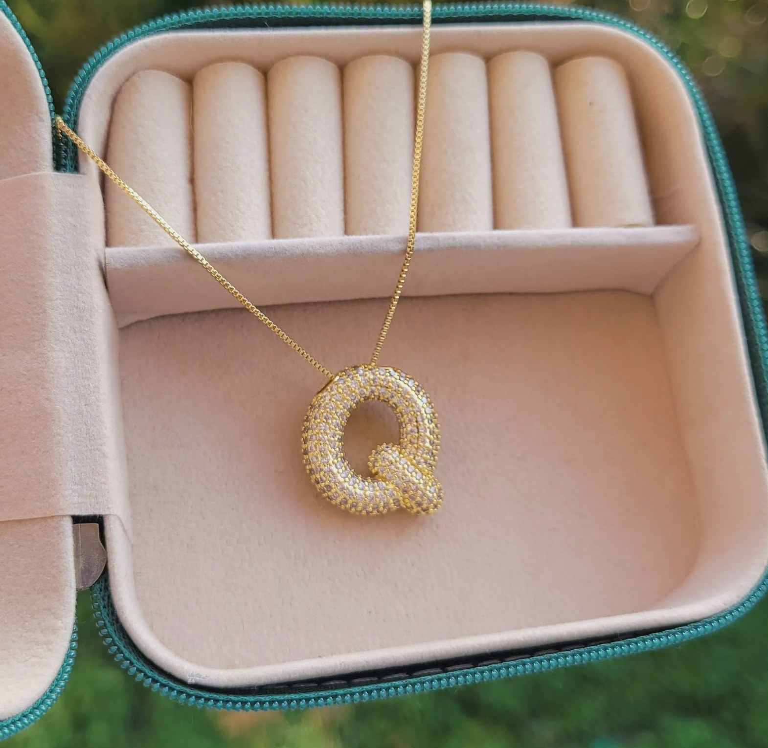 Letter Q image