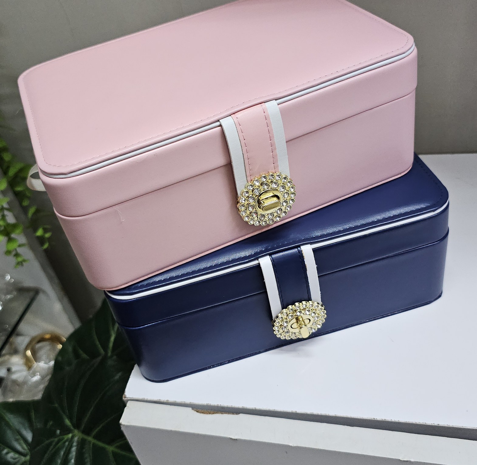 Jewelry box image
