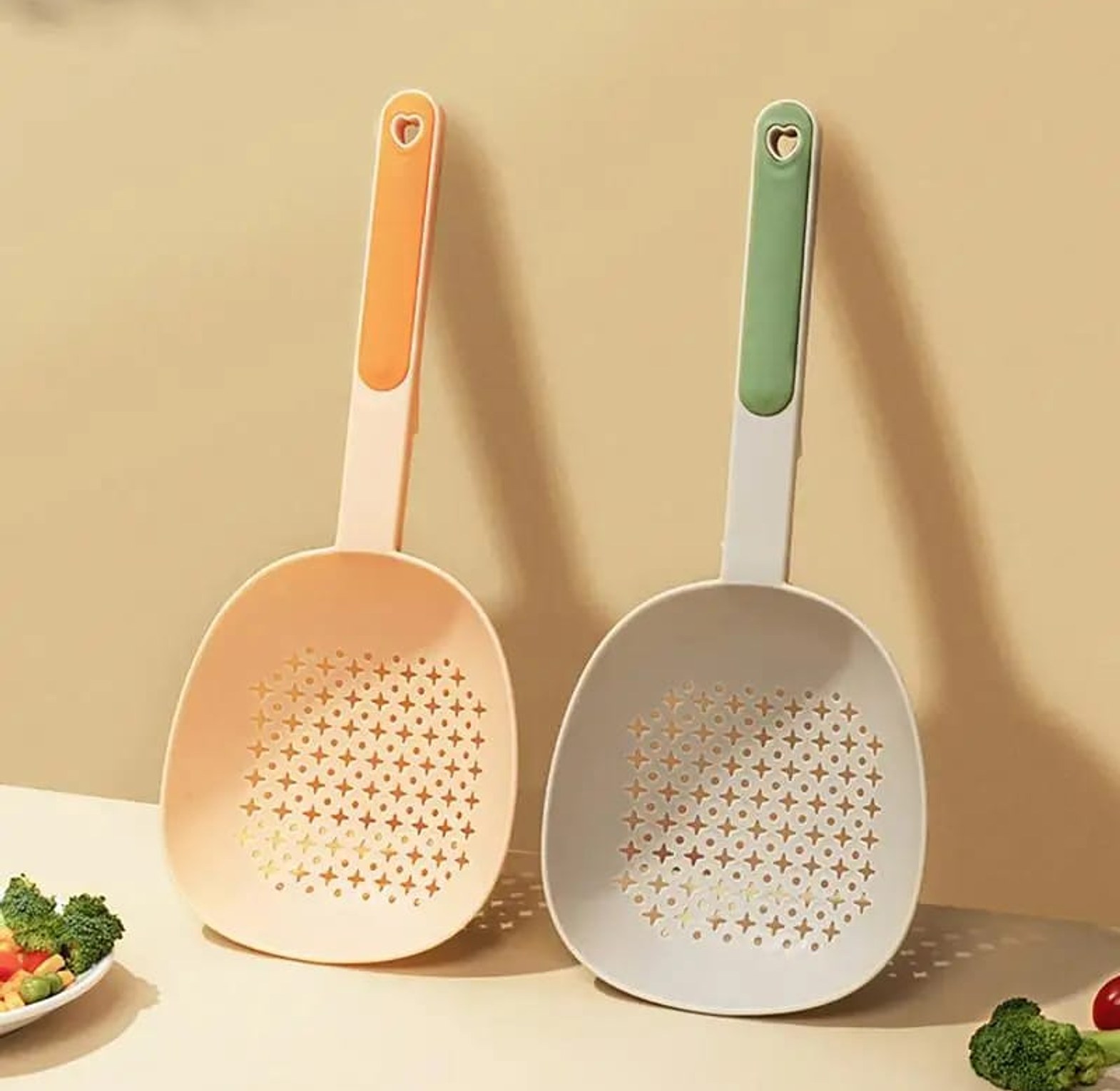 kitchen big colander image