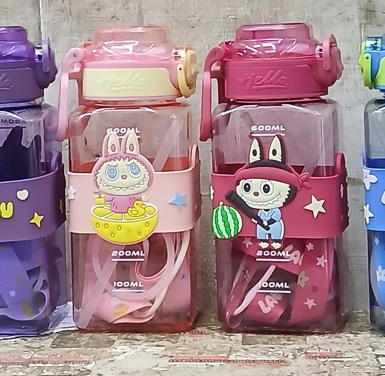 Kids water bottle image