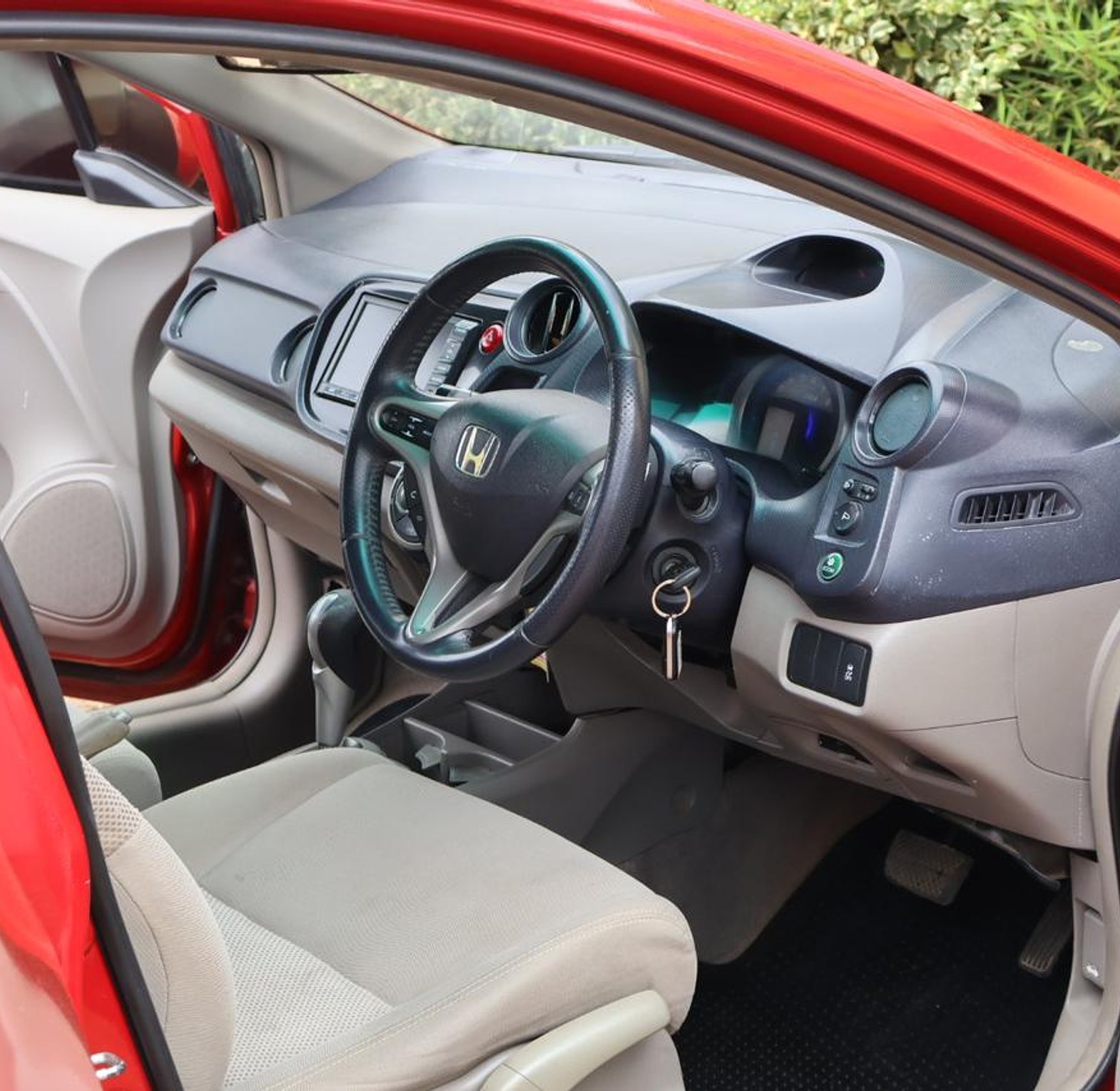 Clean Honda Insight KCN,YOM 2010 Model, Automatic, Rating 1300cc image