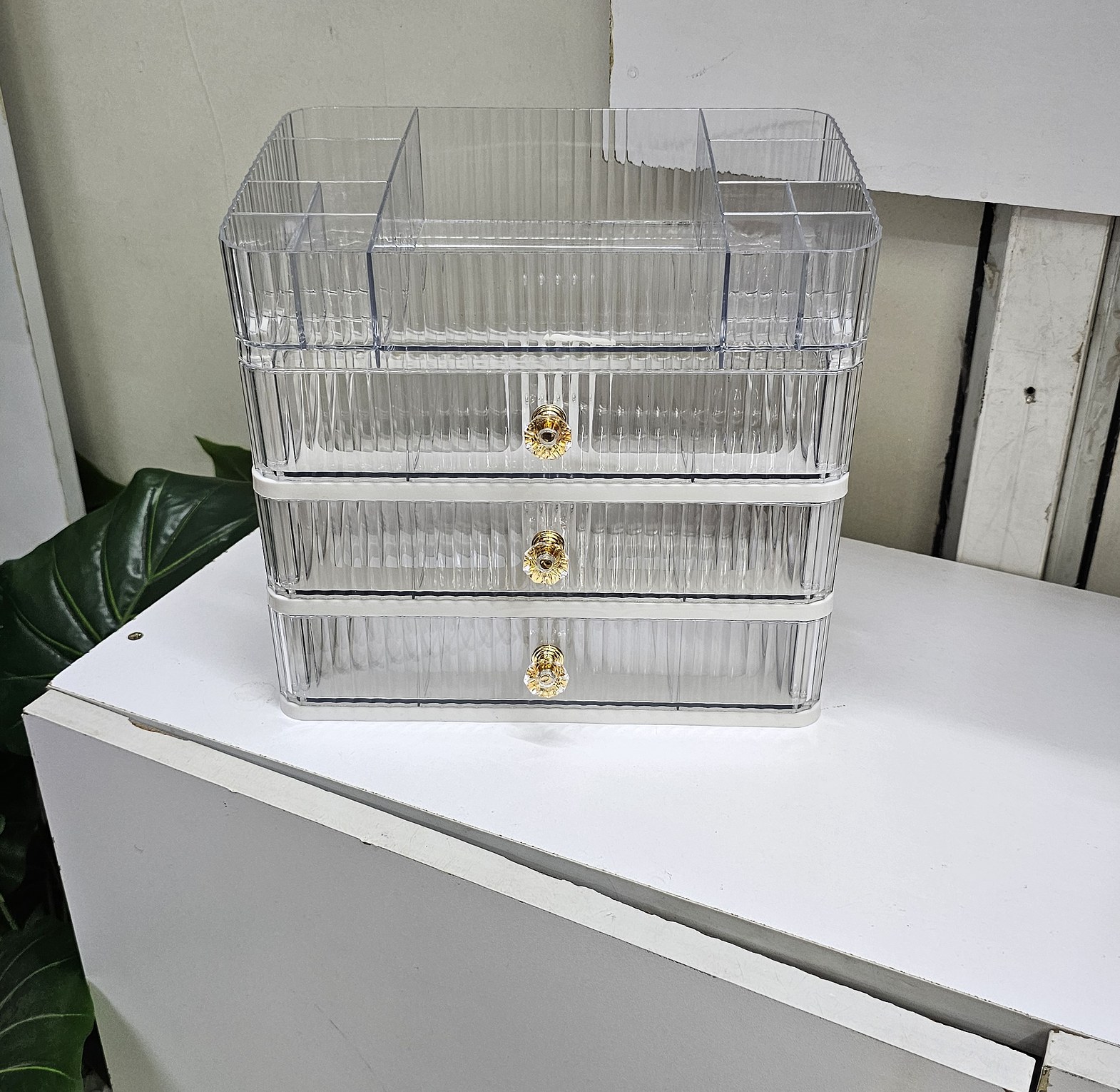 Make up organizer  image