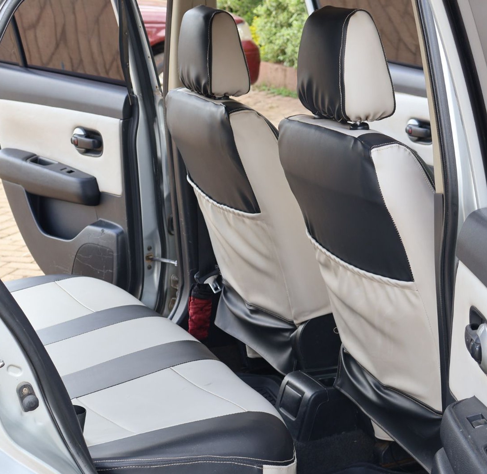 Nissan Tiida Latio KCR, YOM 2011 Model, Automatic, Rating 1500cc image