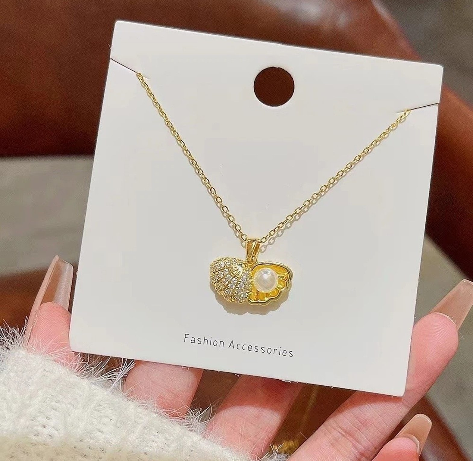 Pearl shell necklace  image