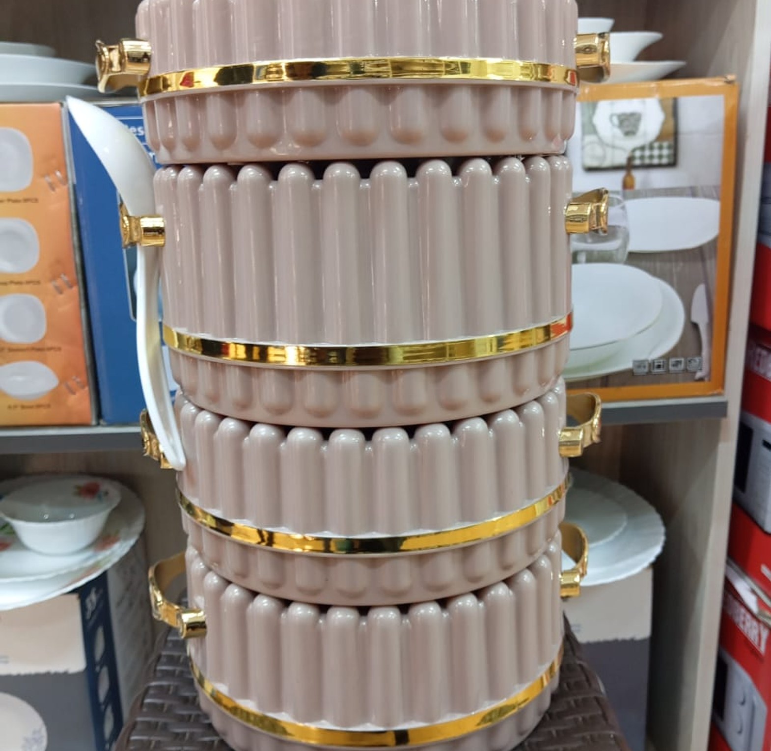 Hotpot Pioneer set of 4 High Quality Hotpot Now Available Capacity 1500,+2000+2500+3000 image
