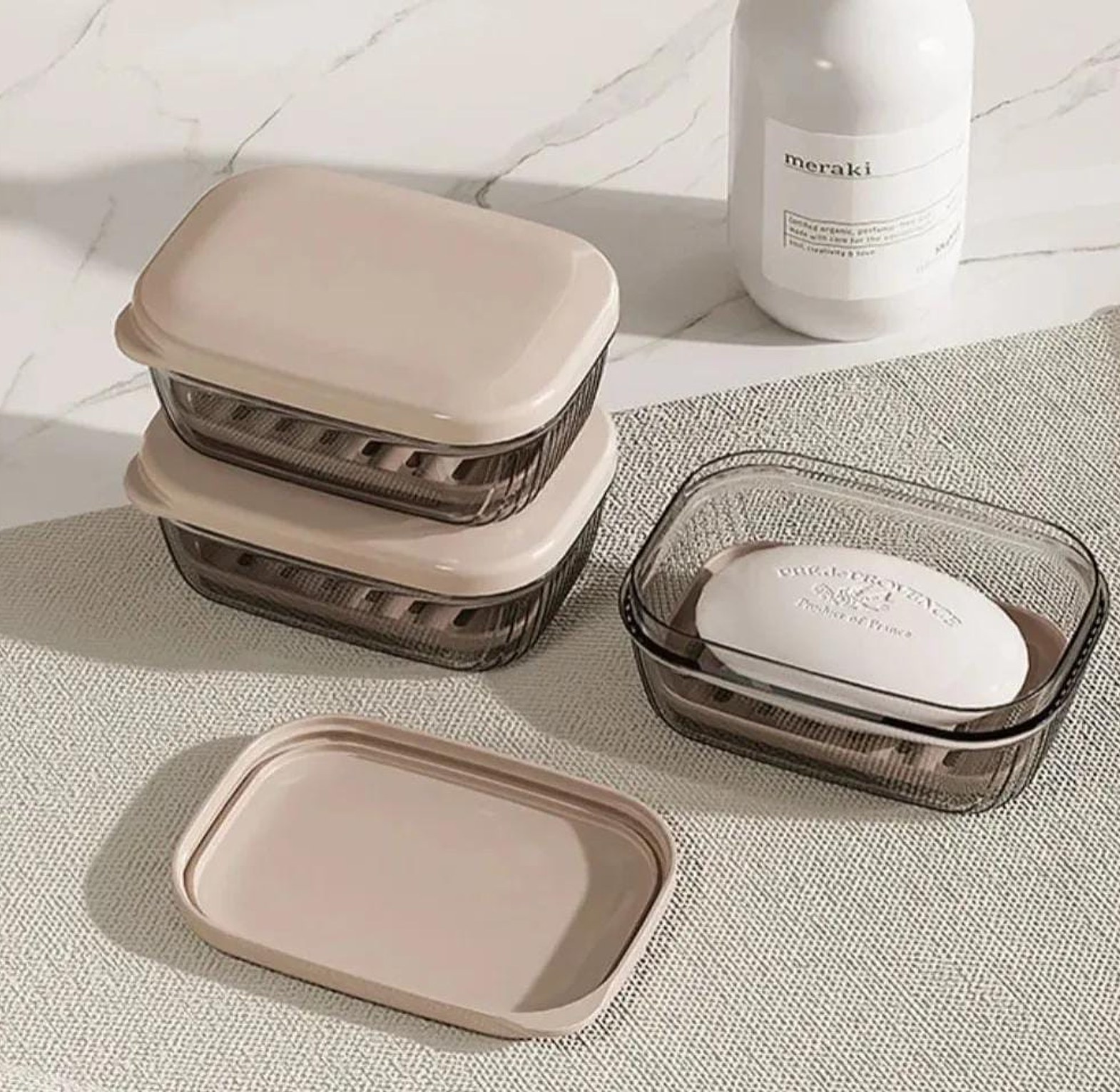Portable travel soap dish/holde image