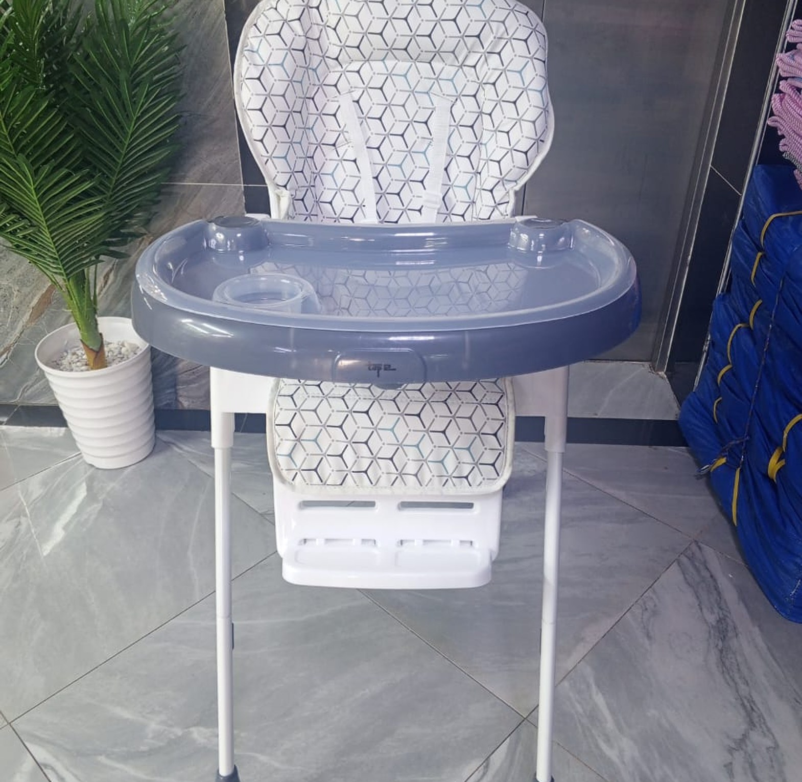 Foldable Kids Feeding Chair  image