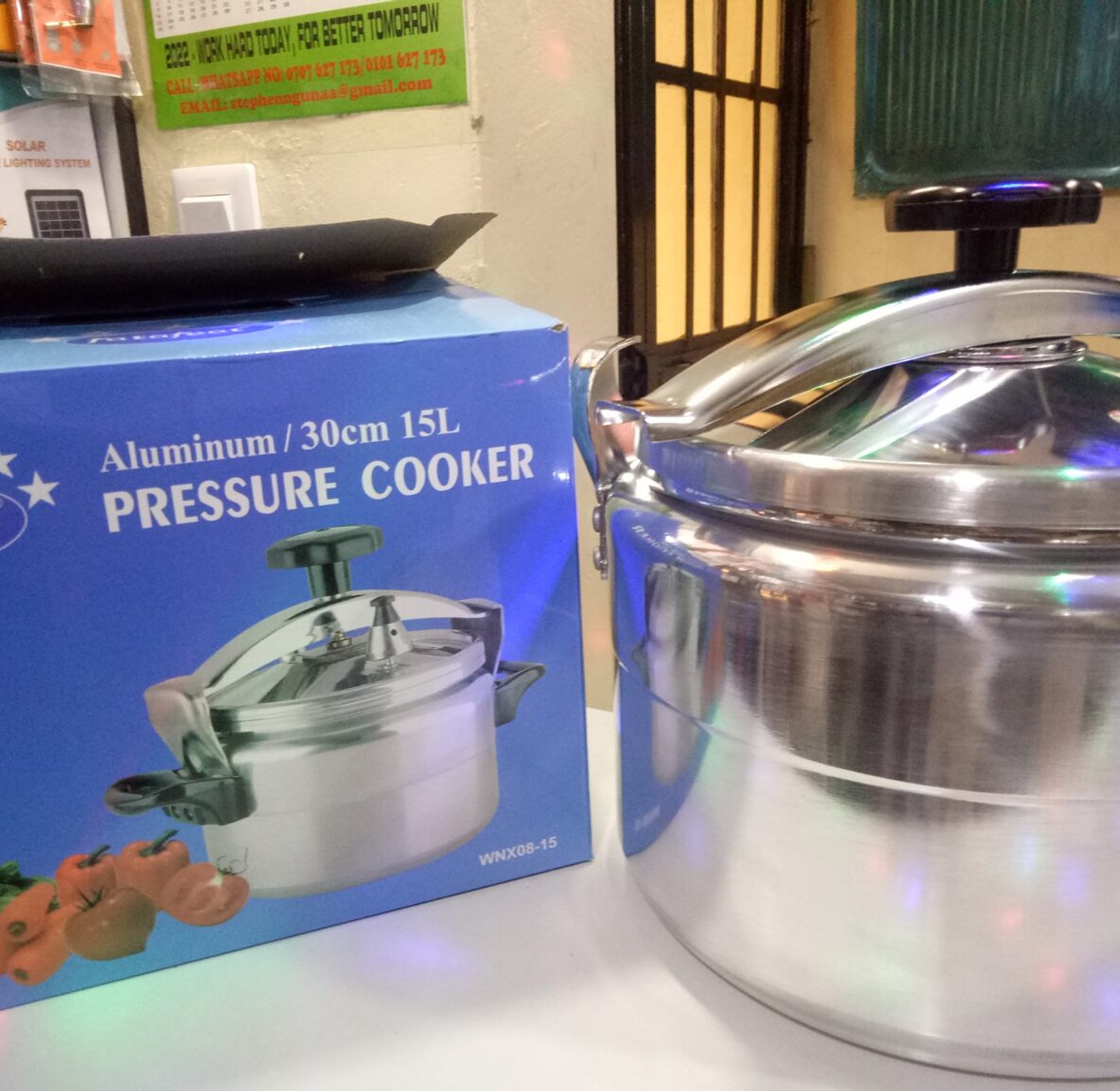 15L pressure cooker image