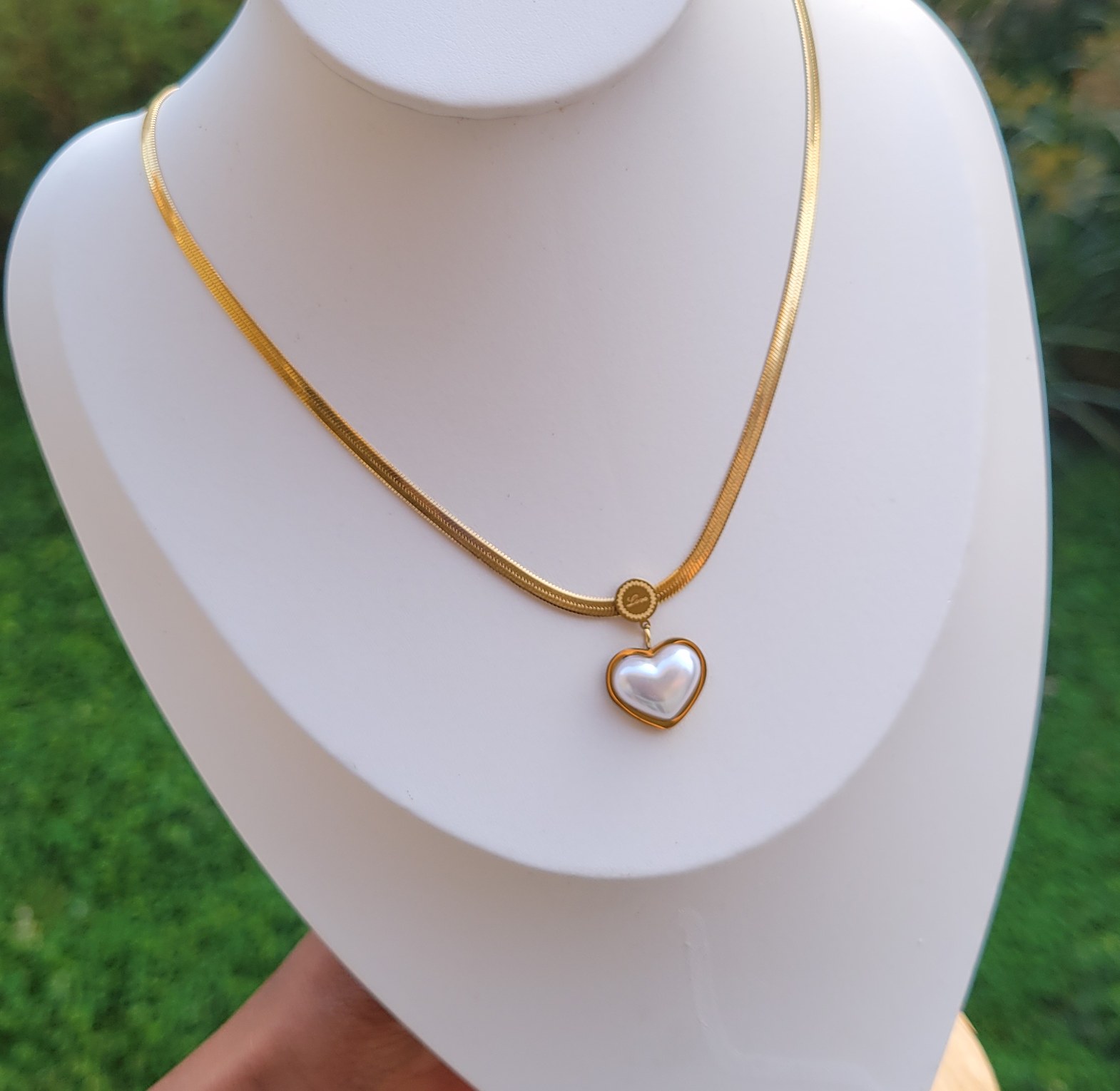 Banda pearl loveheart image