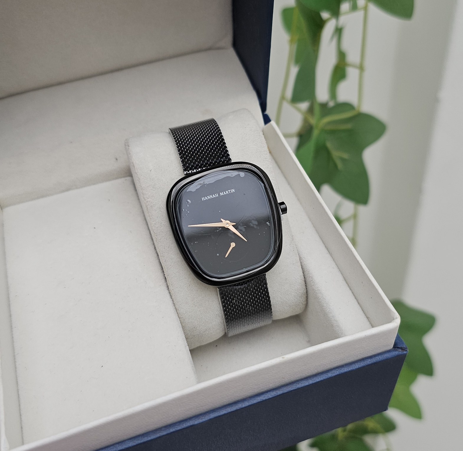 Classic squaval watch image