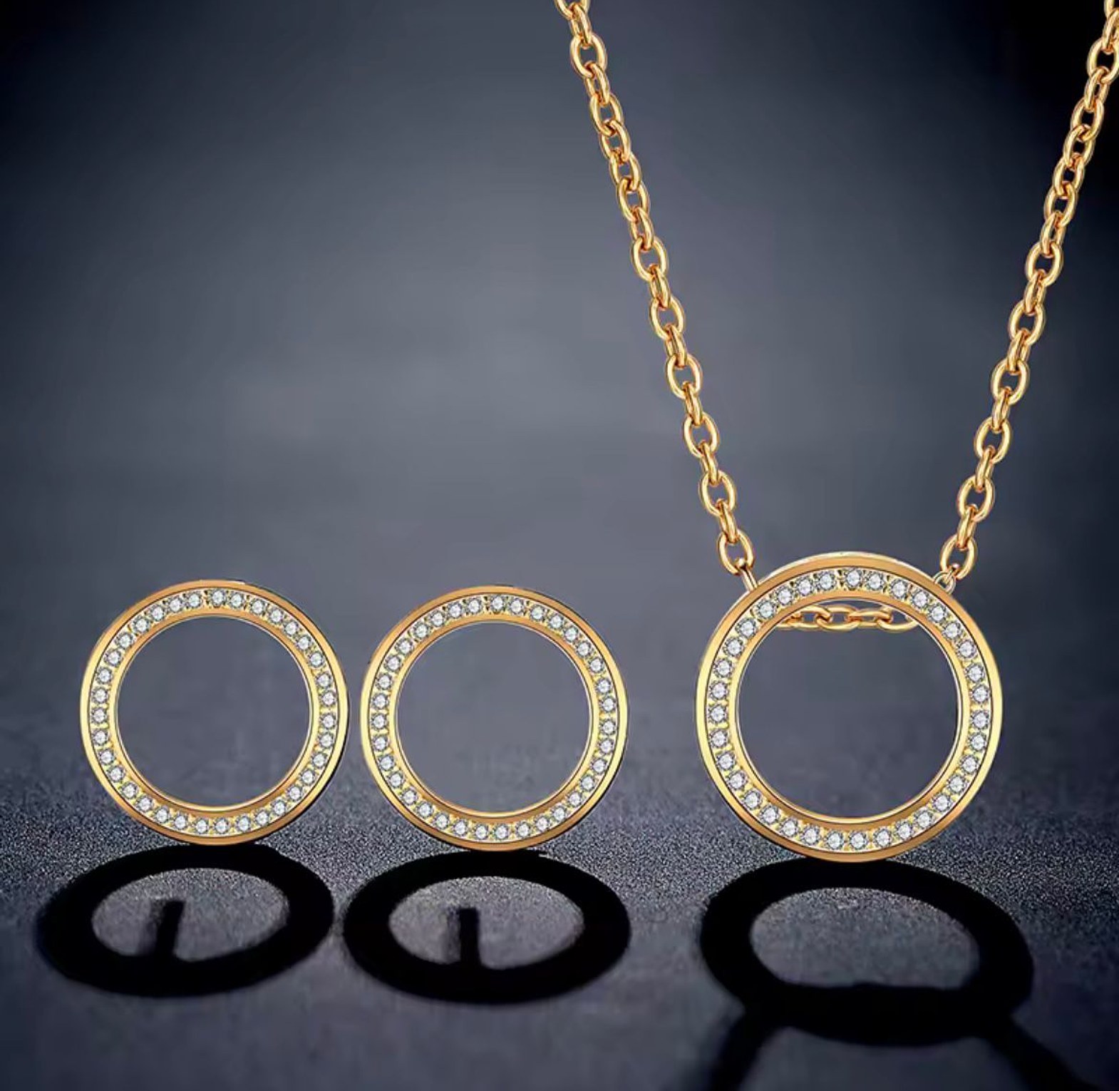 Infinite Radiance Circle Set image