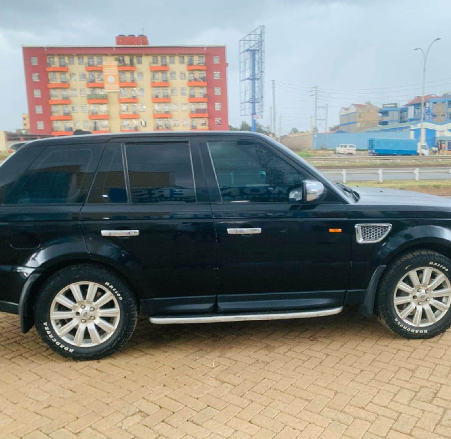 RANGE ROVER SPORT HSE KCB,ORIGINAL PAINT, YEAR 2008 image