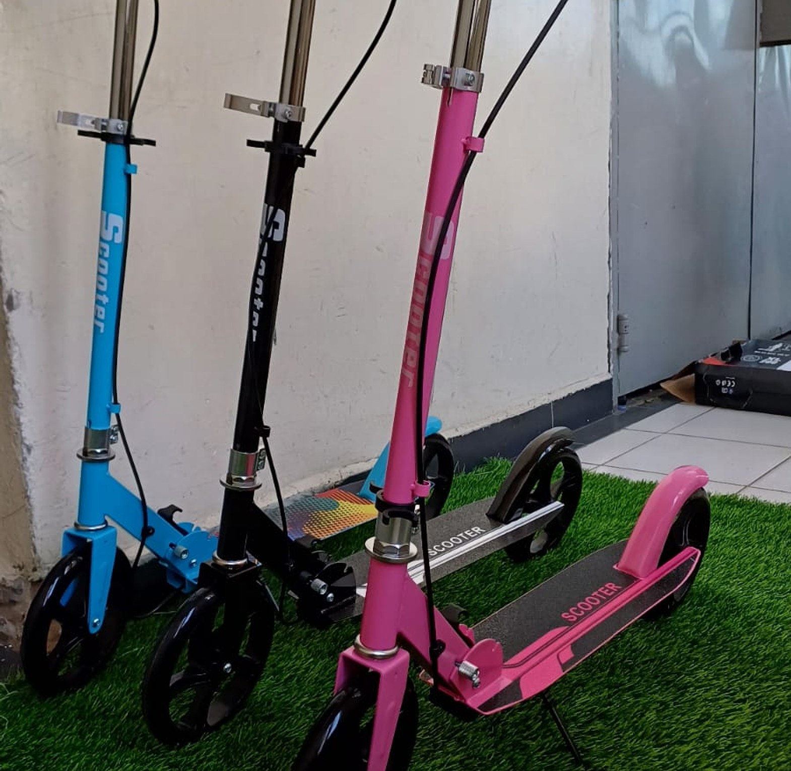 SCOOTER. Heavy-Duty Height Adjustable Two-Wheel Kids scooters With Brakes image
