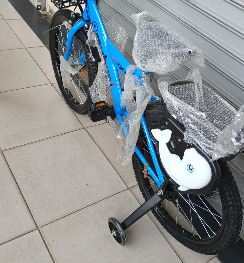 Size 20 Kids Bicycle with Training Wheels, Basket & Padded Seat  For 7yrs to 11yrs image
