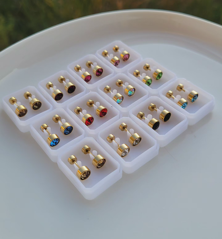 Screw studs image