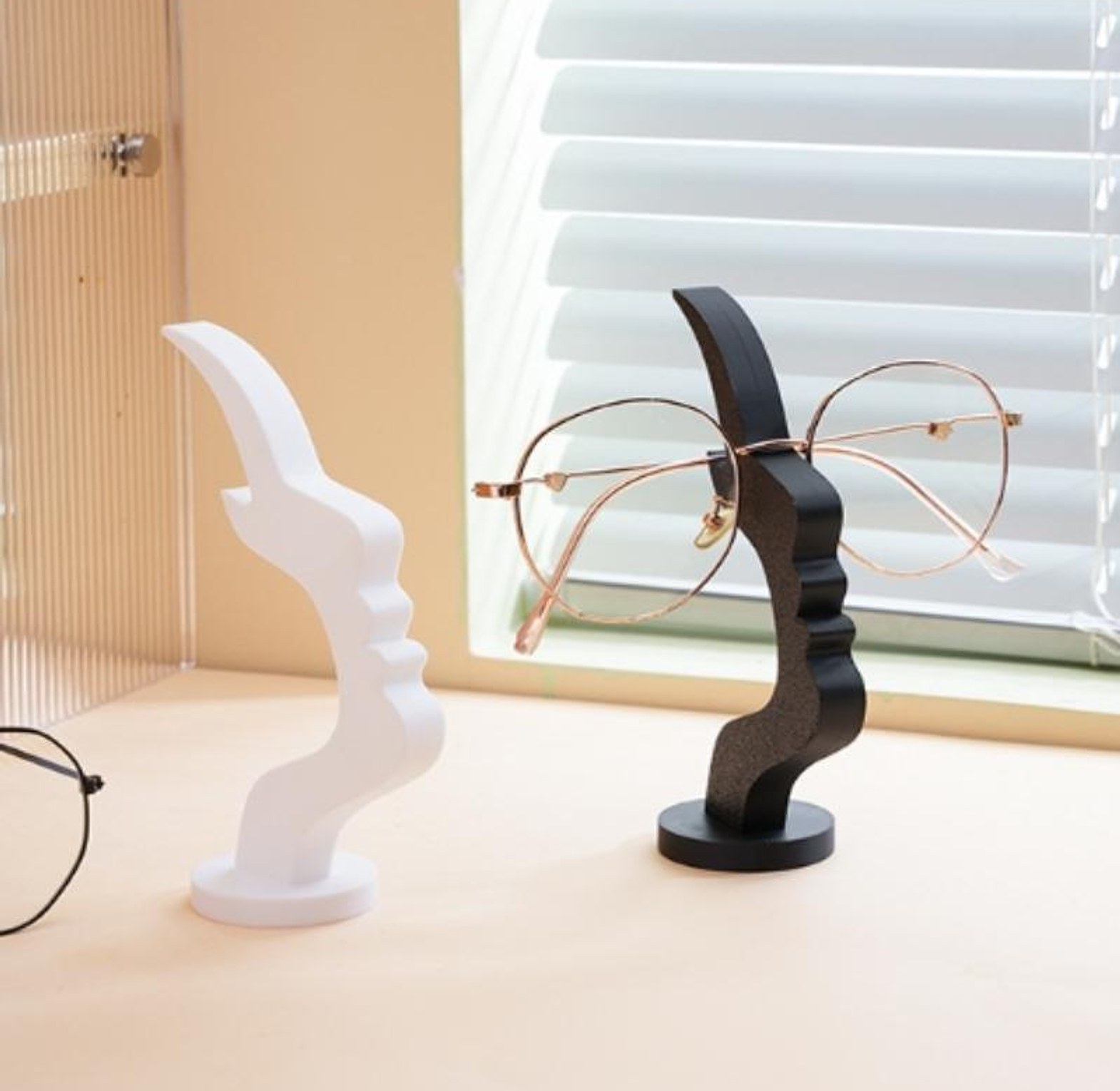 Eyeglass Stand Glasses Stand Bar image