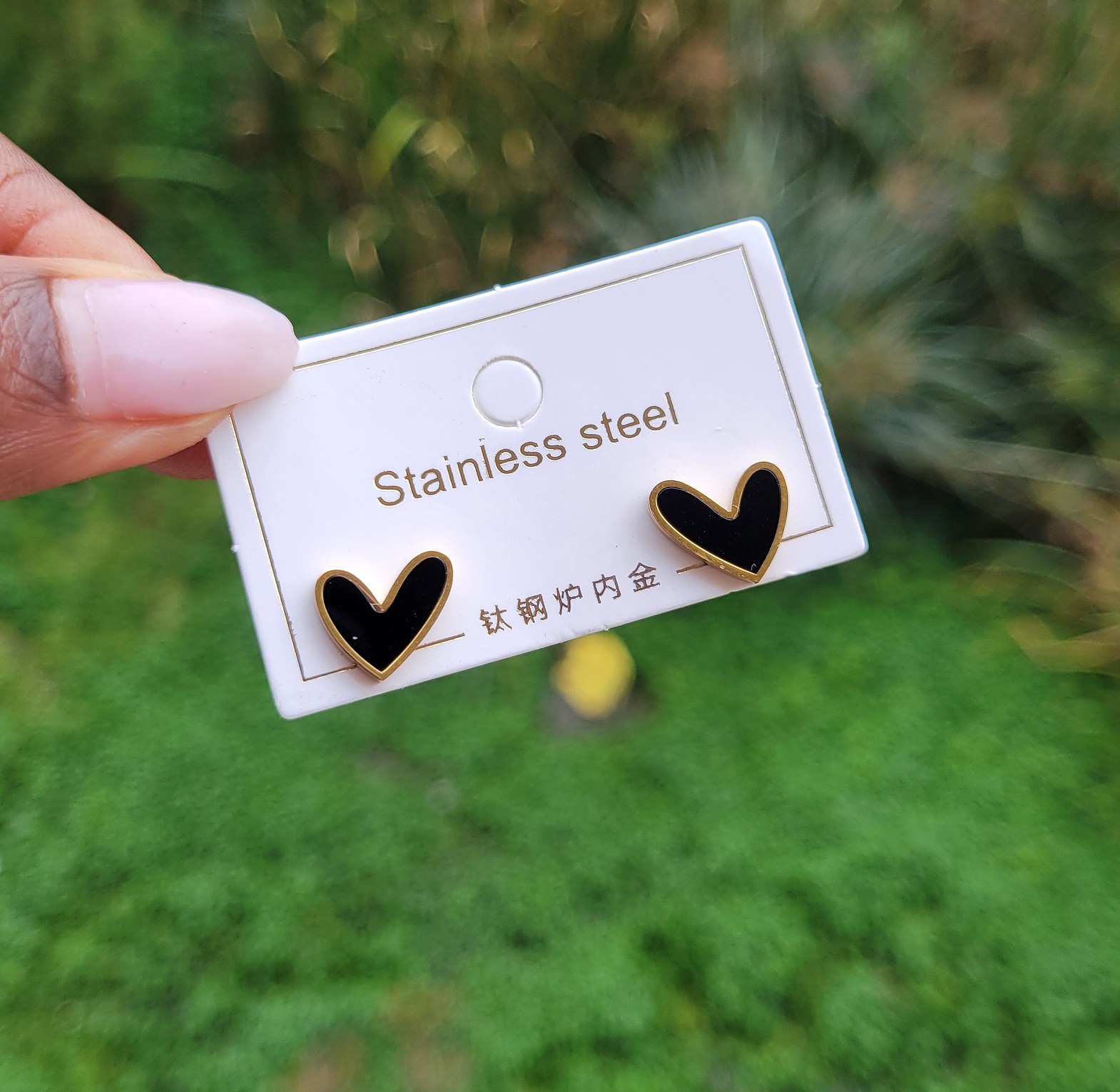 Love heart earings image