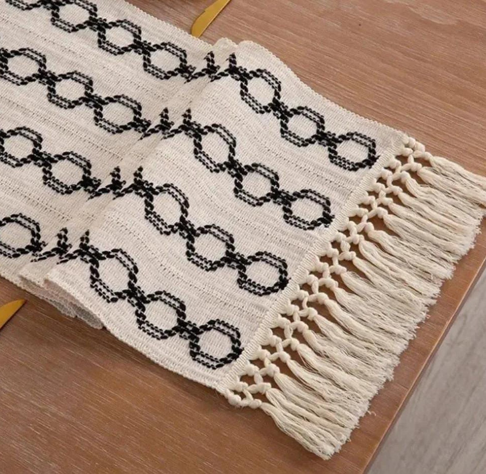 Boho Woven Table Runner with Tassels (35×240 cm) image