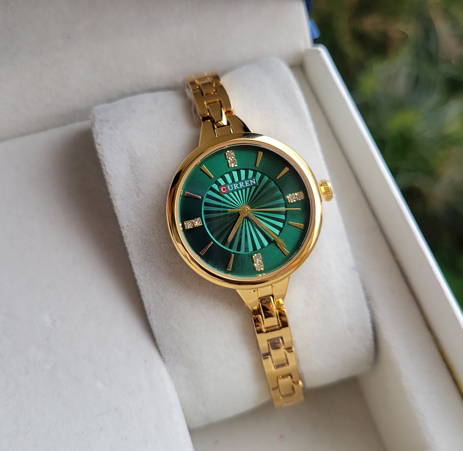 Curren watch image
