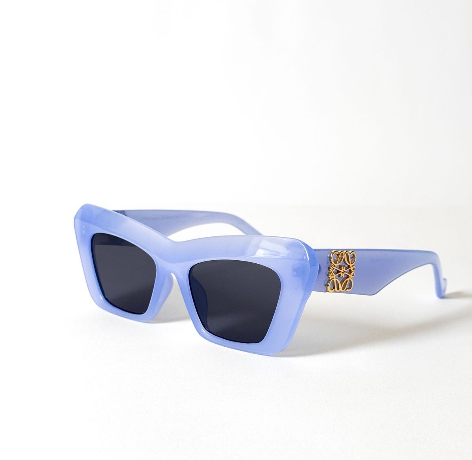 LW 002 Blue image