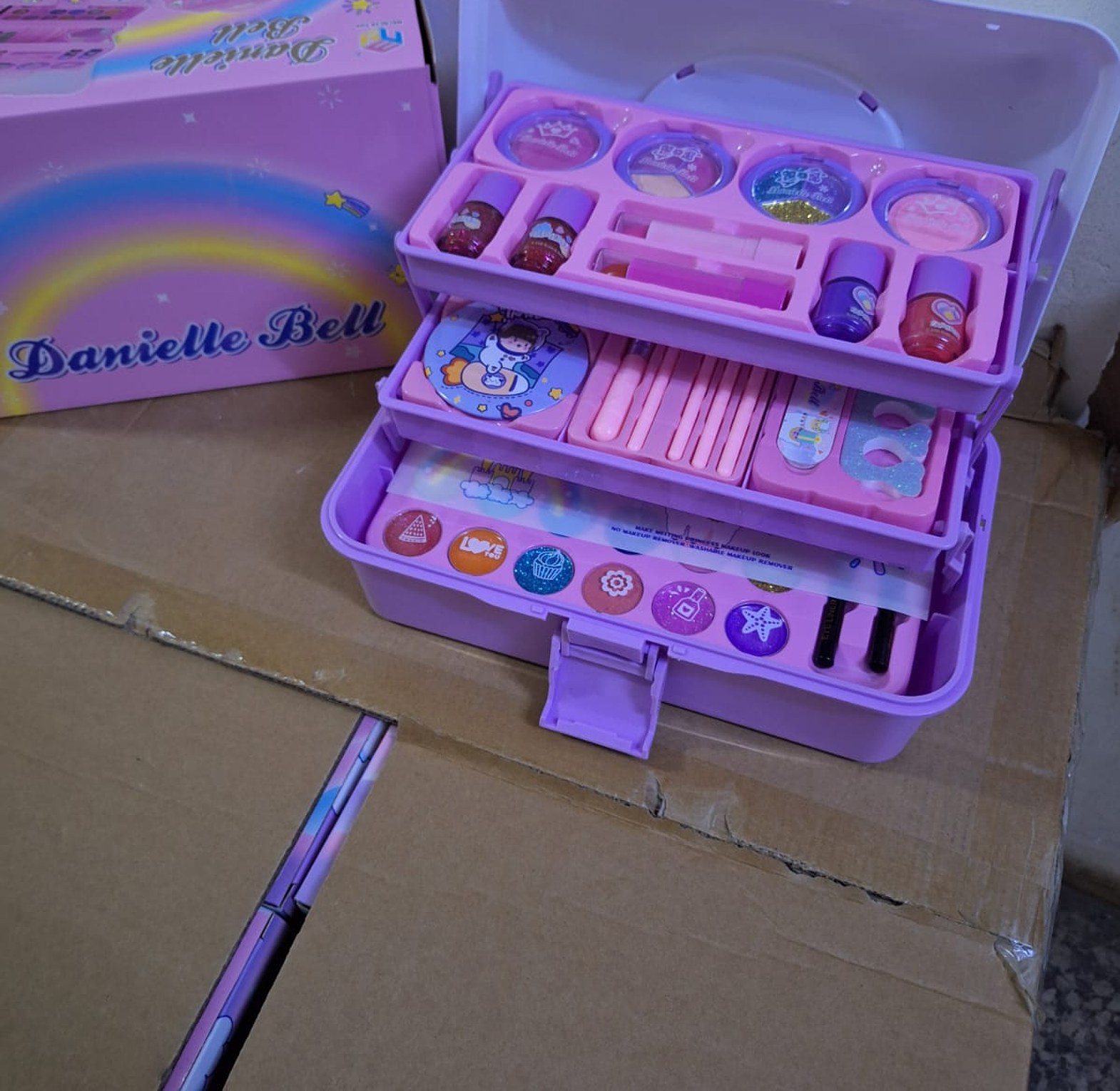 Danielle Bell Welting Princess Makeup Kit Washable Makeup Remover kit for children.  image