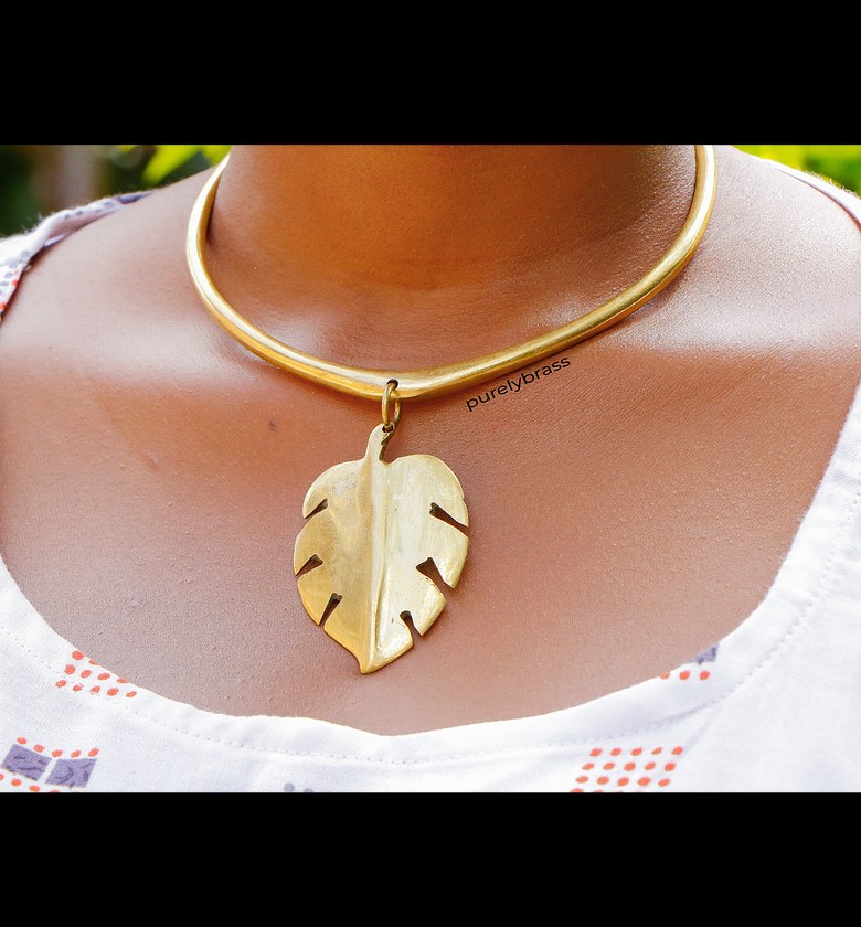 Decorative Leaf shape Brass choker image