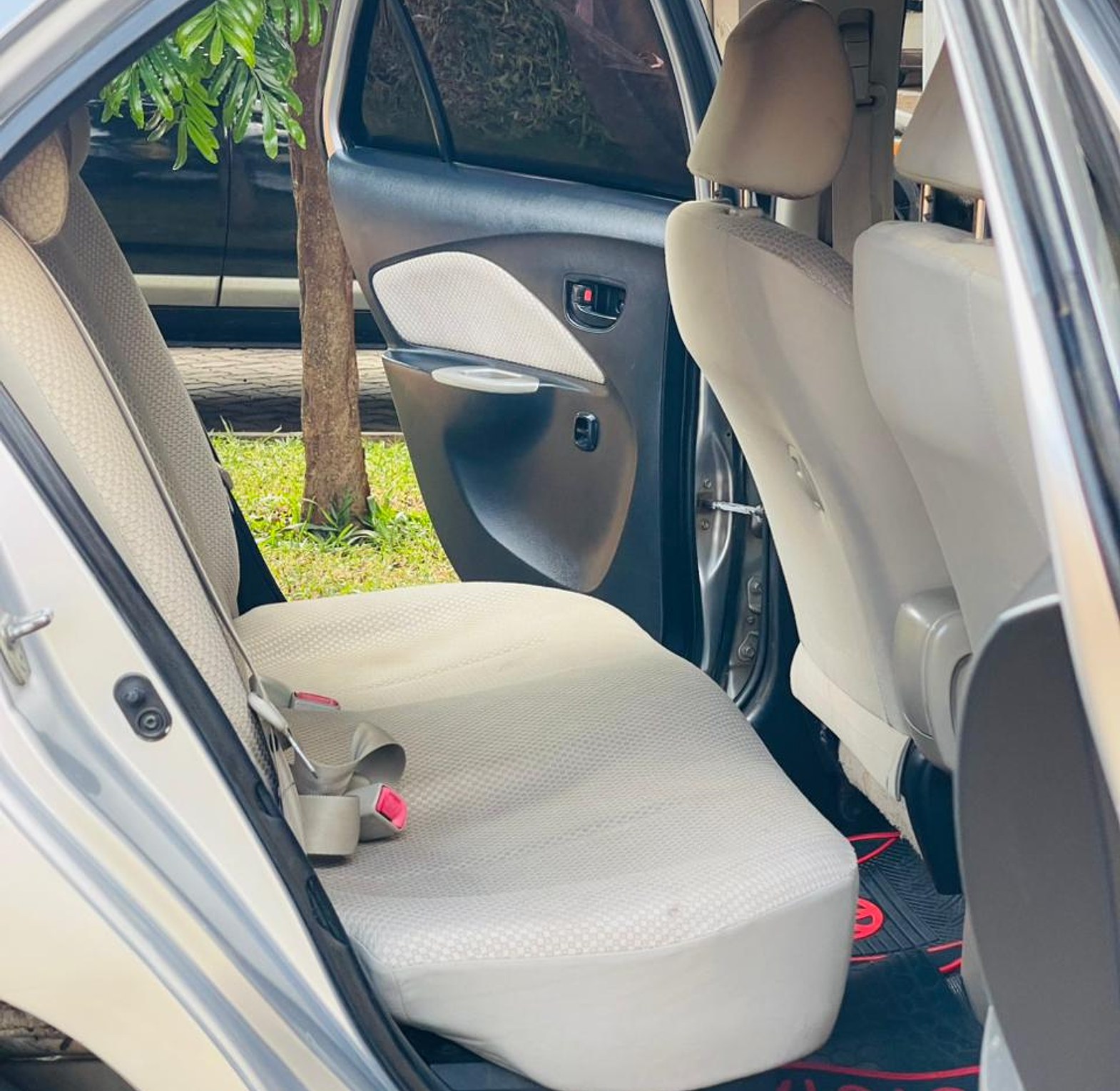 TOYOTA  BELTA, Rating 1300cc  2007 model 1st Owner Since Importation Brand New Tyres Aftermarket Xenon Headlights Android Music System, Front Camera & Reverse Camera image