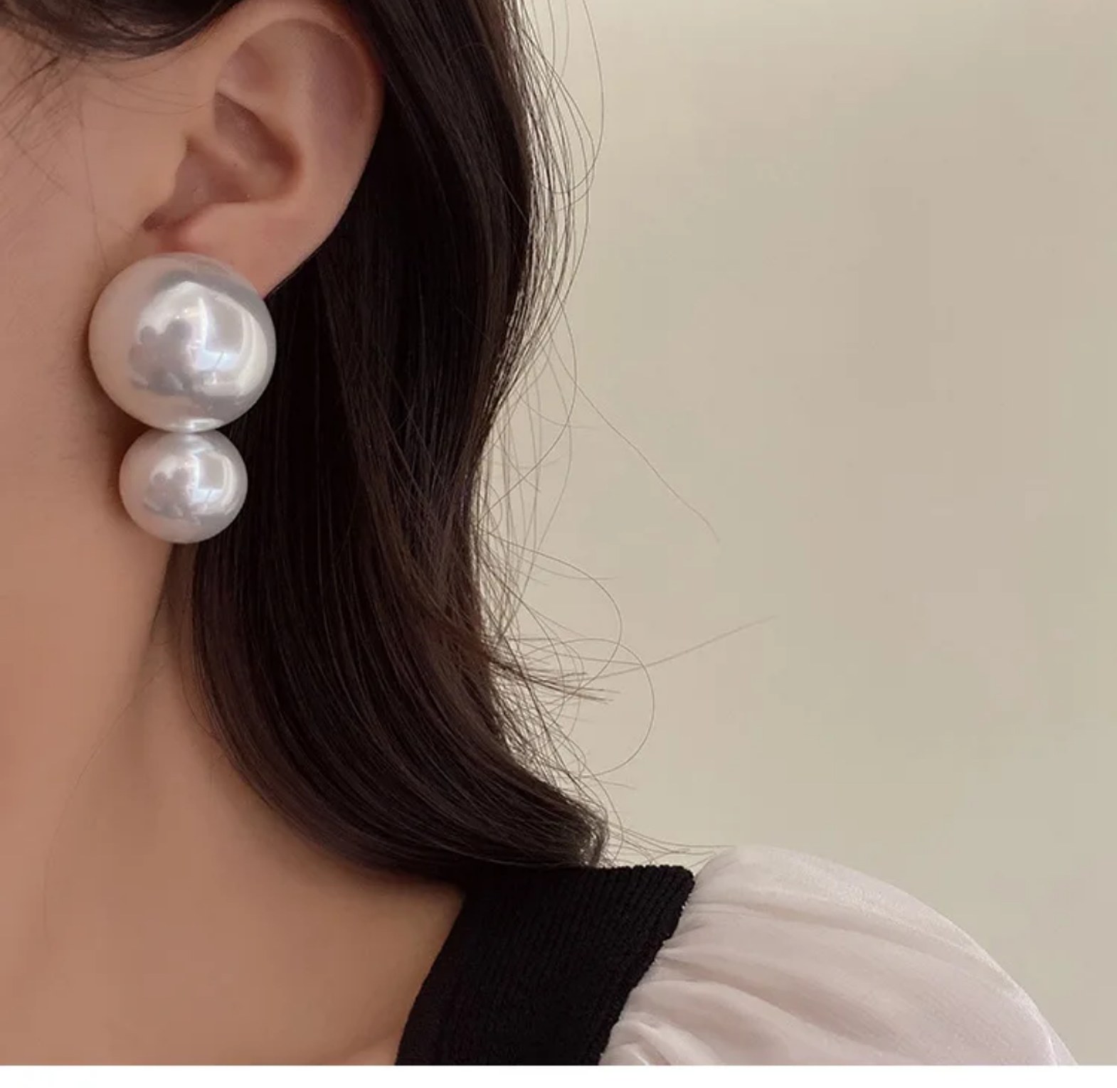 Pearl drop earrings  image