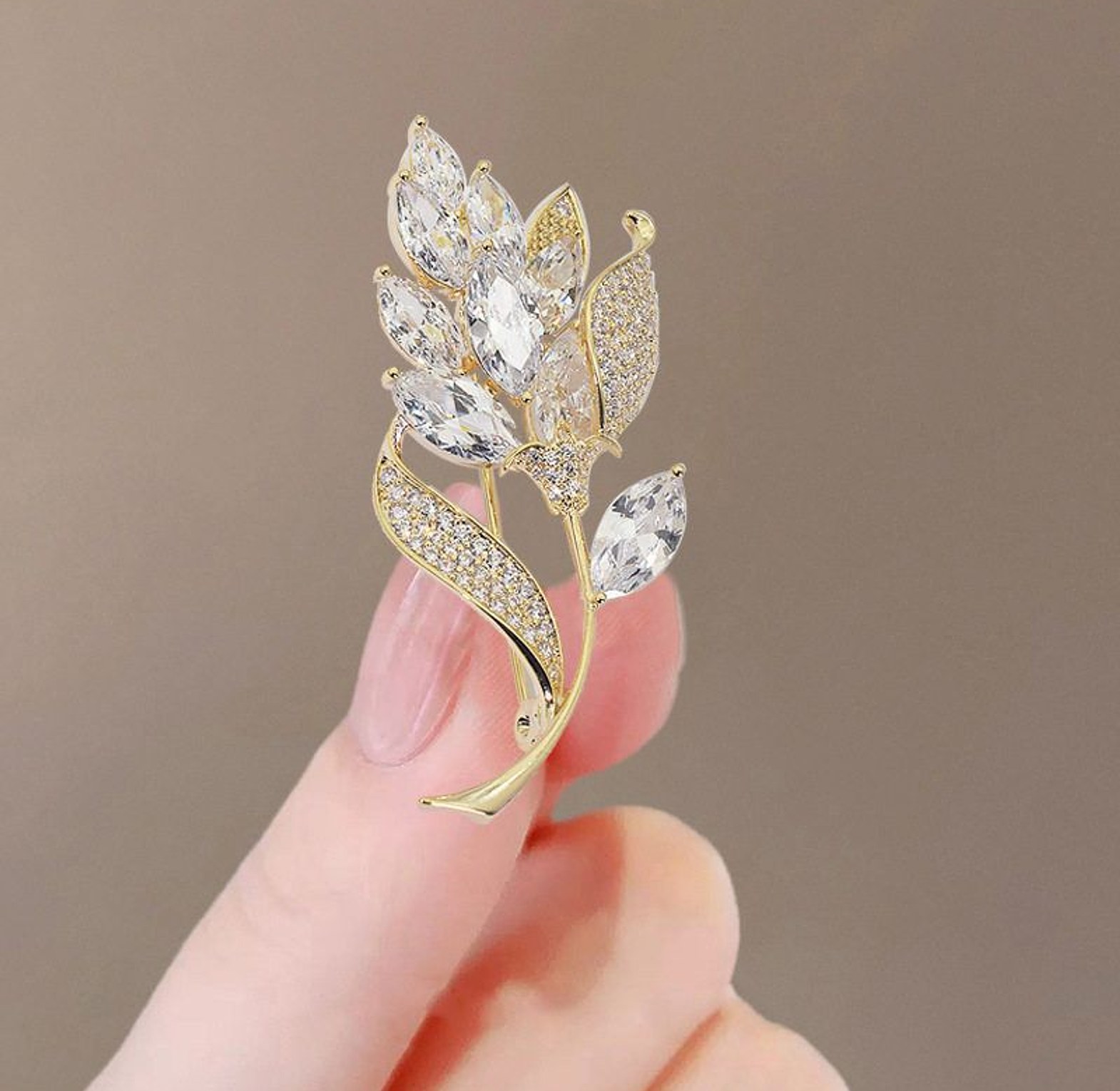 Crystal wheat Brooche image