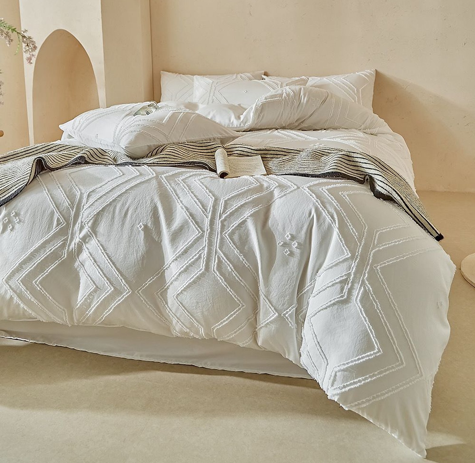 Premium 4-Piece King Size Duvet Cover Set image
