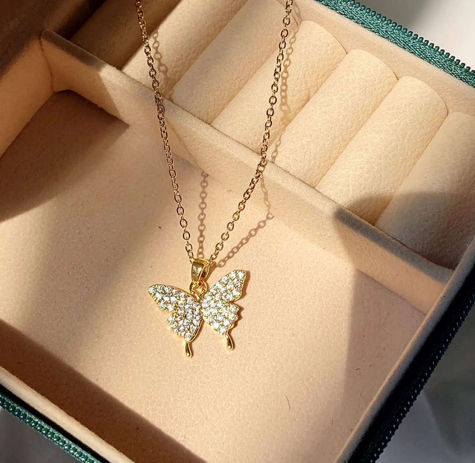 Pearl Butterfly image
