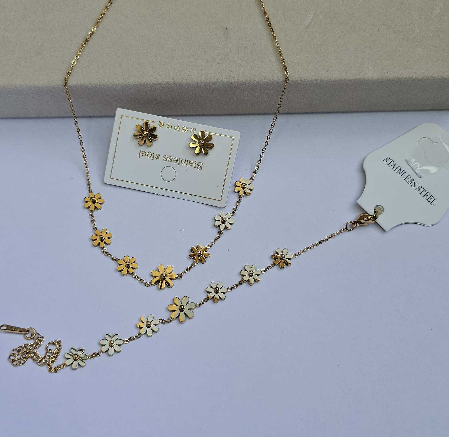 Hexana flowers  image